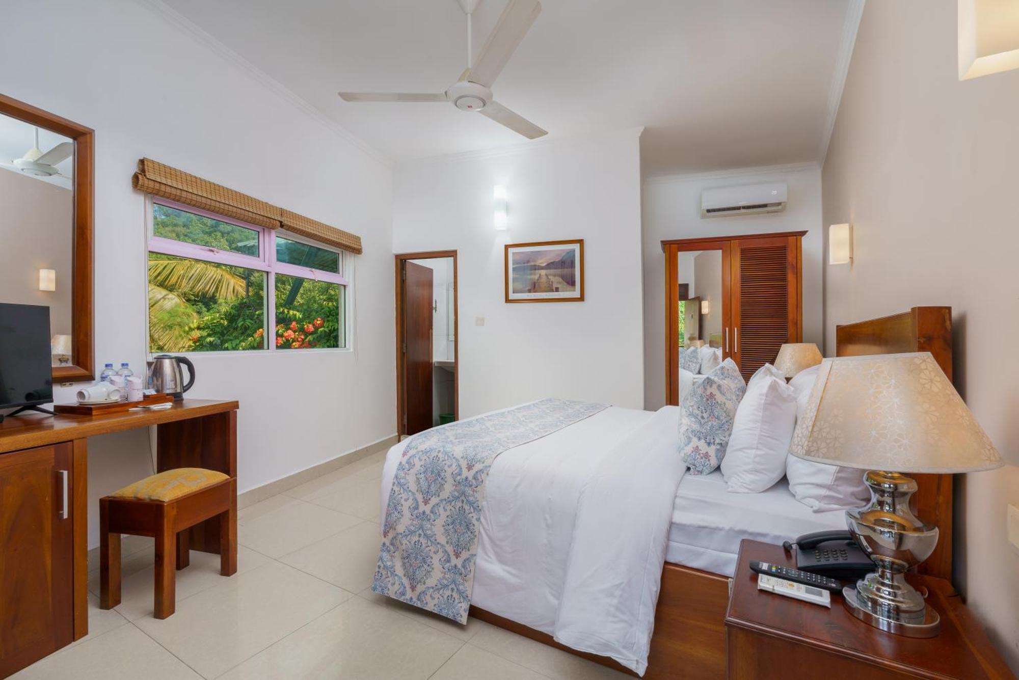 Hotel Travellers Nest קנדי מראה חיצוני תמונה