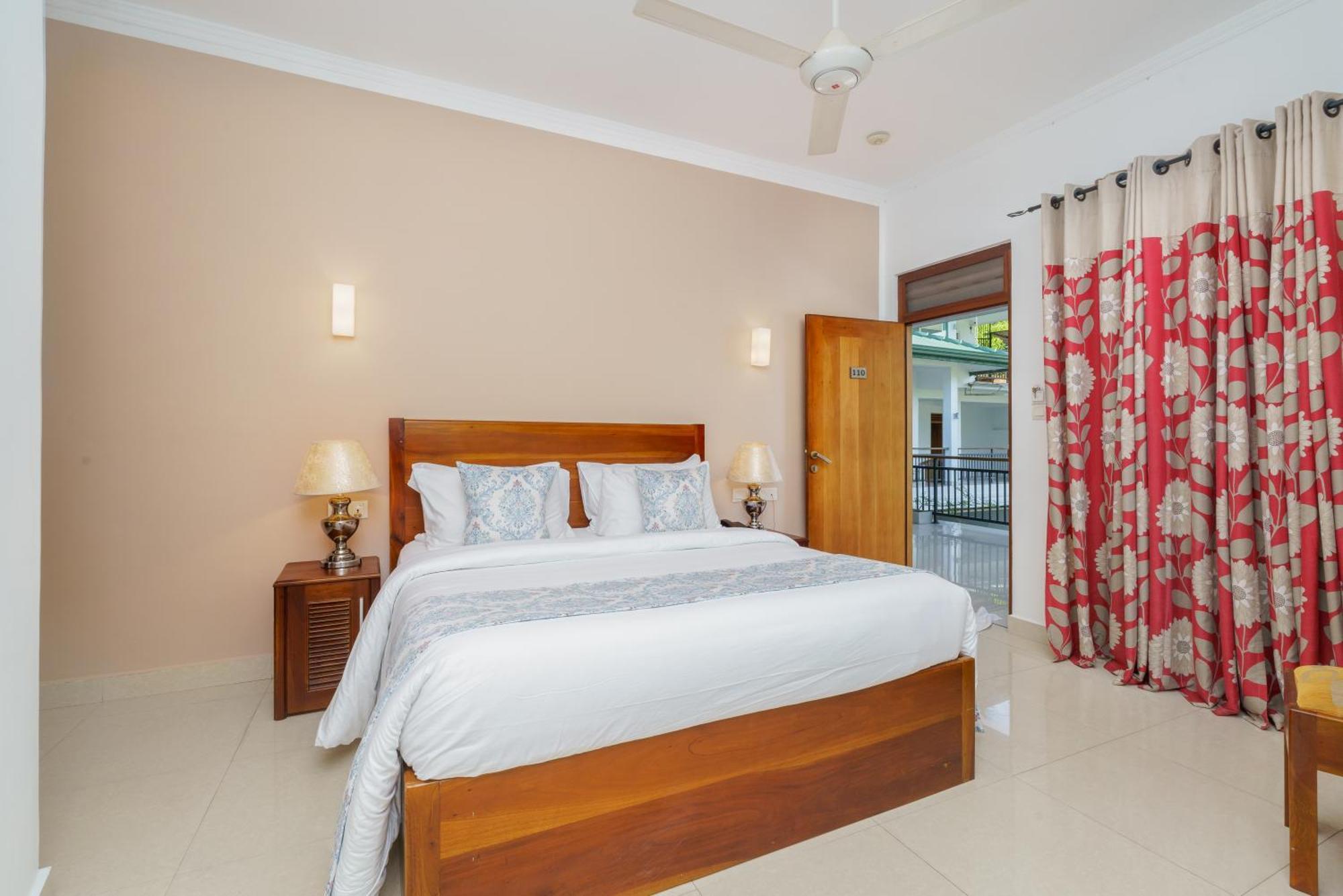 Hotel Travellers Nest קנדי מראה חיצוני תמונה