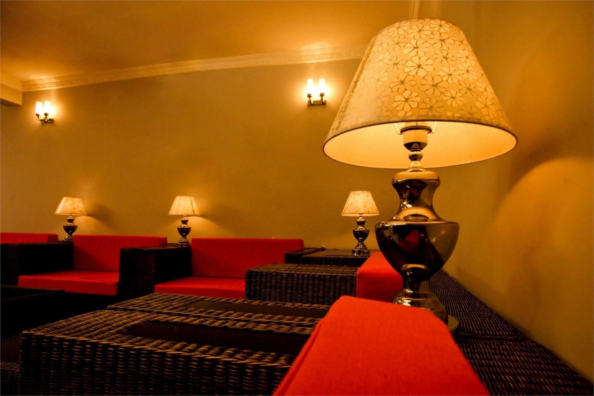 Hotel Travellers Nest קנדי מראה חיצוני תמונה